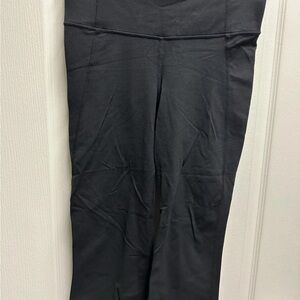 Lululemon crop leggings Women's Black height waist size 6/ pre owned #688